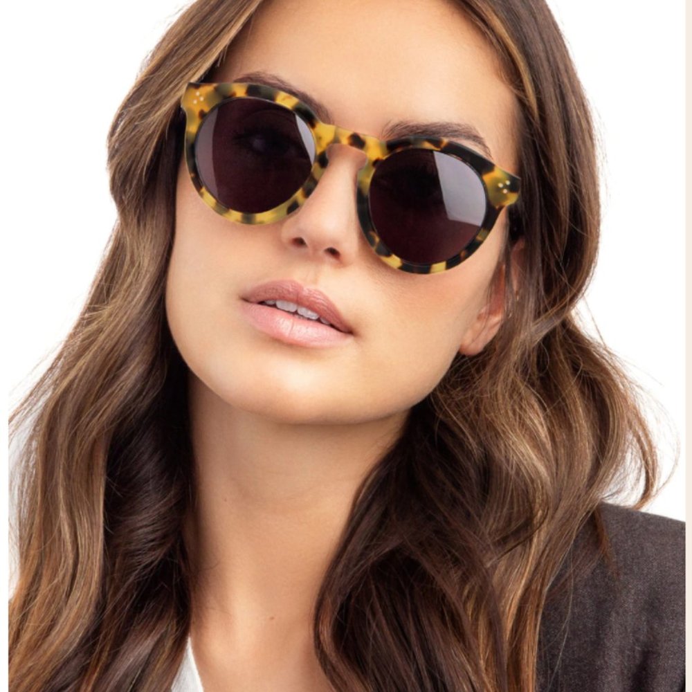 Illesteva Leonard Sunglasses Brown Tortouise with Matte Frame, Includes Case